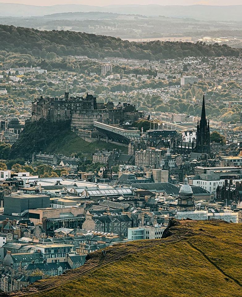 Views like this are why it's well worth the walk up to the top of Arthur's Seat! 😎

📸: Grapeflex via Instagram.
