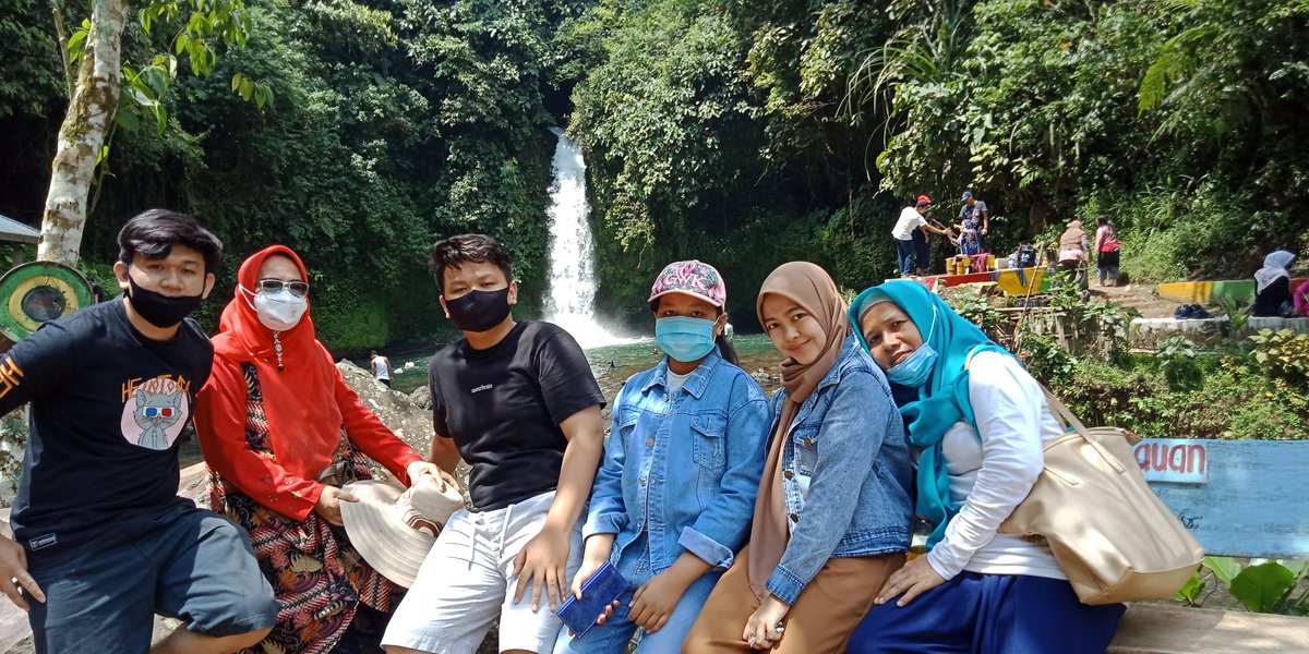 ayuliafatra's tweet photo. - Air terjun sengkuang, Kabawetan.
- Perkebunan teh Kabawetan, Kepahiang Provinsi Bengkulu.. https://t.co/1hxEVFSCaz