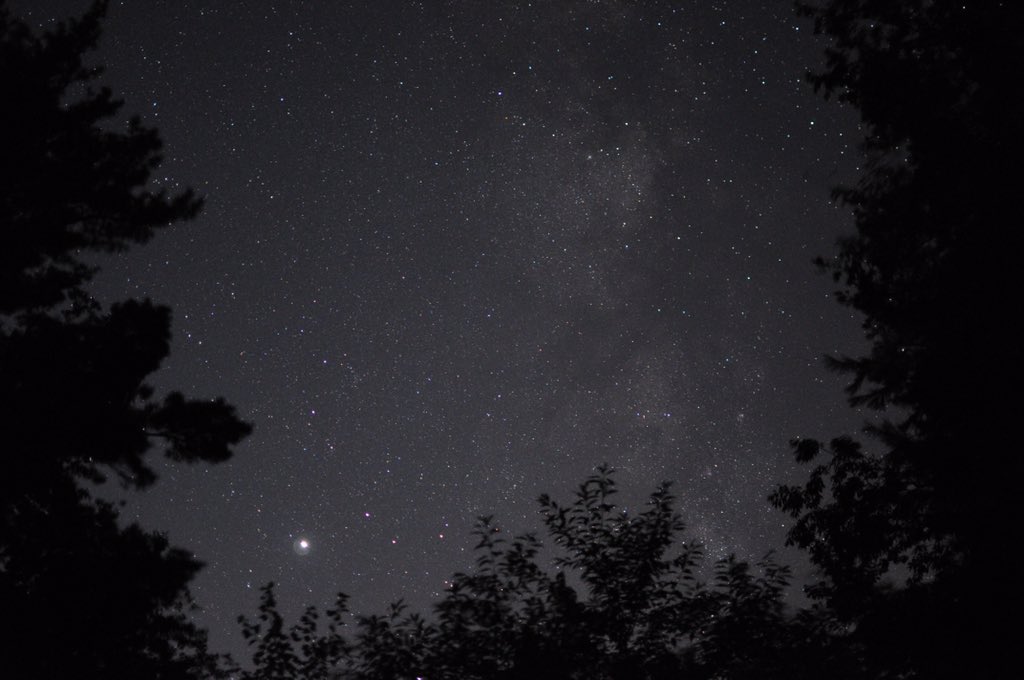 The Milky Way and Jupiter last night #Astrophotography #milkyway #Jupiter