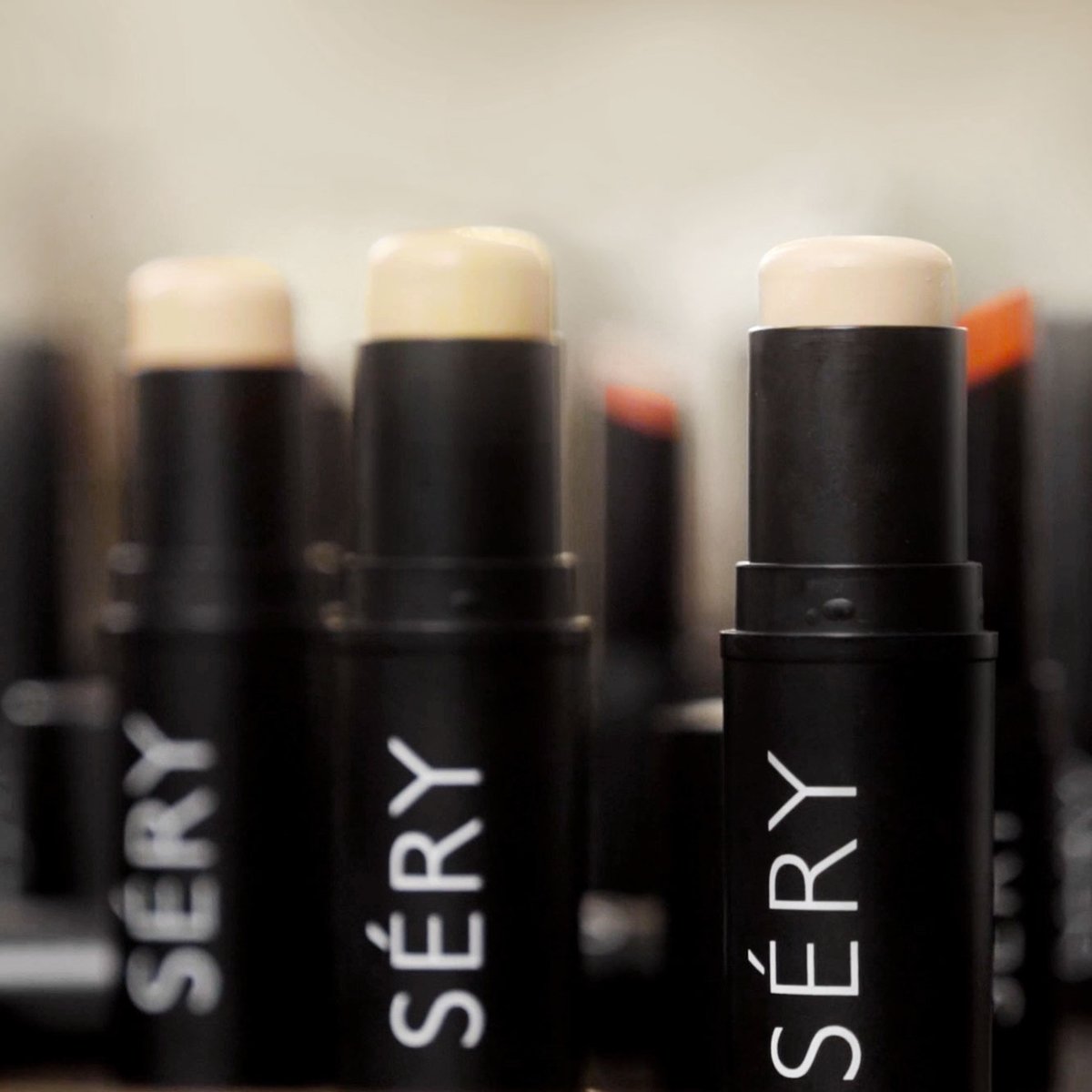 serycosmetics's tweet photo. SÉRY x Amyra Dastur

Want to know the secret behind Amyra’s flawless, and natural-looking skin?

Stay tuned! We've got something exciting coming up!

@amyradastur93

#3DaysToGo for #GetSetSeryWithAmyra

#GetSetSery #StayTuned #SeryCosmetics #StickOnTheMove #MadeInIndia https://t.co/yKg6Qg2Ynd