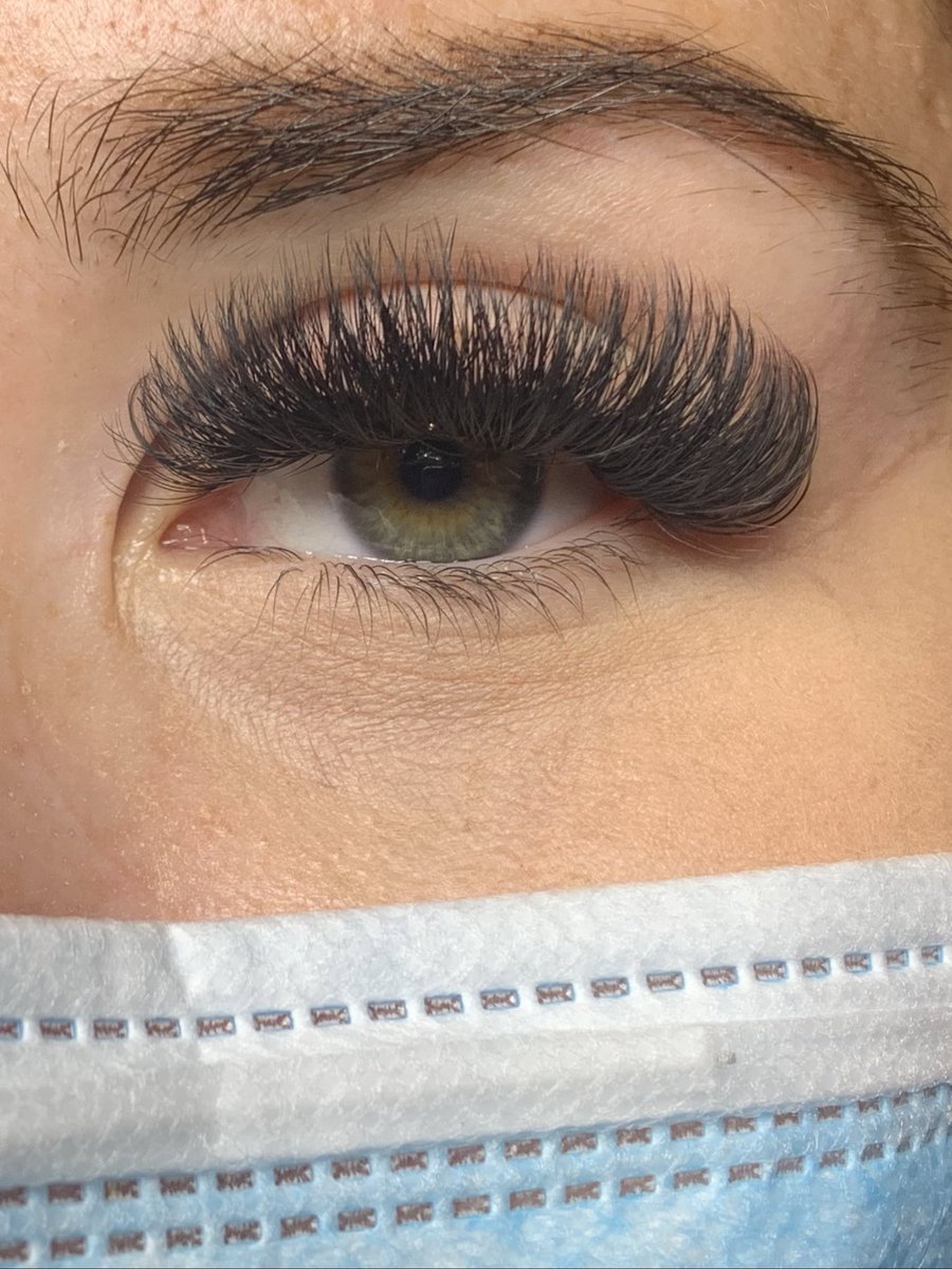mama_rachy's tweet photo. Ya girl still slaying lashes 💁🏼‍♀️ https://t.co/mzt4svYAqv