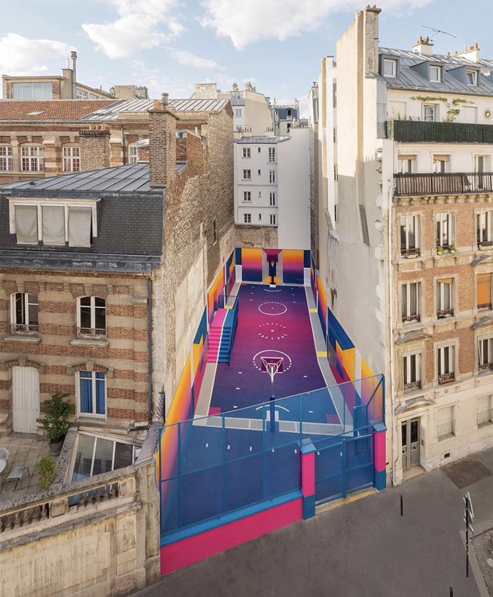 musicmovieshoop's tweet photo. Yeah this is dope. Can anyone throw out a pic of a cooler court? I believe this one is in France.
#basketballcourt #ballislife #pickuphoops #exoticcourts #hoopshype https://t.co/bXRcpthyq5