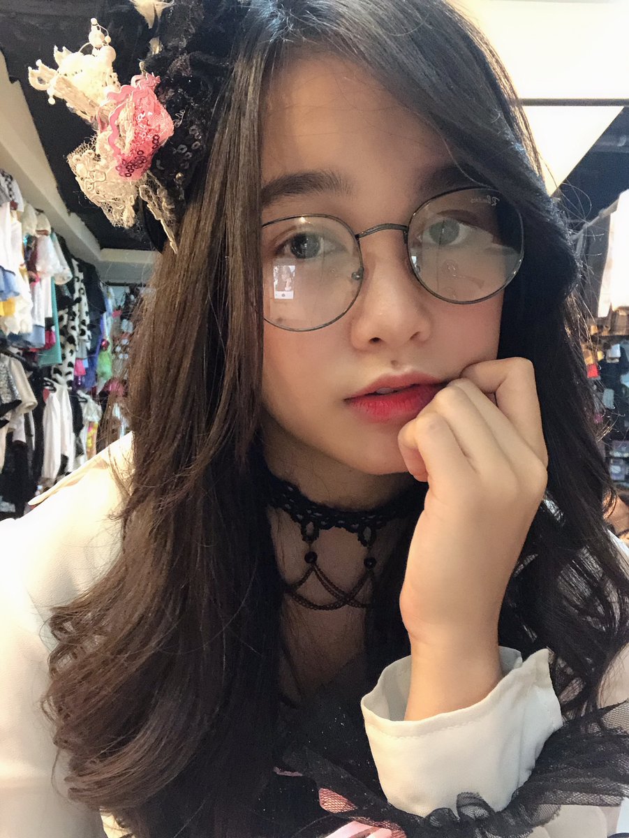 Okta_hamidah's tweet photo. Udeh lah mending #ademinTimeline dulu dari pada timeline isinya cuma ribut sama si Z doang mending share futu yg katanya "masih mau di panggil dedek" dulu buat penyegaran. https://t.co/hqsKog5PSF