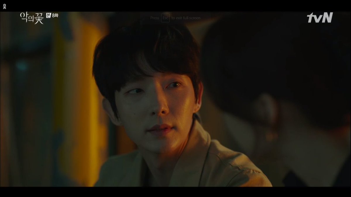 OMG!!! SHE HEARD IT. HAE SOO ASKED HYUNSOO IF HE LOVES HIS WIFE, HE FCKNG SAID NO!!! HOW MANY TIMES ARE YOU GOING TO HURT US SHOW!!!!  #FlowerOfEvil