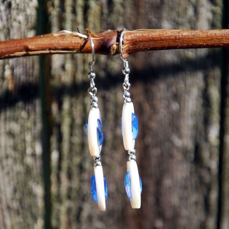 KarmaKittyJewel's tweet photo. #beachearrings #sterlingsilver #sterling #etsymntt #etsysocial #etsyhandmade #etsyshop #handmade #blueglass #beachy #boho #bohochic #freeshipping #freeship #etsysellers #Handmade https://t.co/dtLQcakU2y @Etsy #etsysummer #summer #summergift #summer2020 #summershopping https://t.co/vc4vkTn4AK