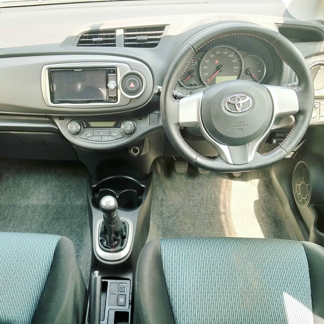 deluxecardeals's tweet photo. π₯TOYOTA VITZ RS SPORTS ~ MANUAL ~ 1500CC ~ 2013 MODEL ~ LATEST REGISTERATION ~ HIRE PURCHASE AVAILABLE ~ PLEASE CALL OR WHATSAPP FOR PRICE, PICTURES & MORE INFO π²0768-823-843
#deluxecars #toyotavitz #vitzforsale #carforsale
#CNNnaKilimo
#staysoberstaysafe https://t.co/oFuZBinRgS