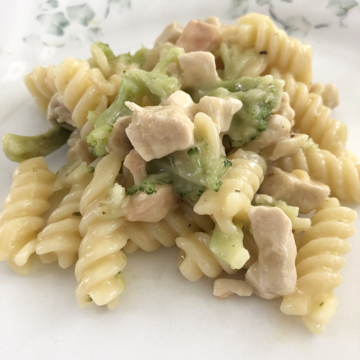 JenniferWiseHM's tweet photo. Chicken Broccoli Rotini #easyrecipes #pasta #pantryfriendly #shelfstable https://t.co/7KZdtywwBz https://t.co/iJDOYwIxsa