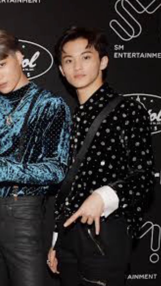 mark - 5/10far too wide. reign it in mark