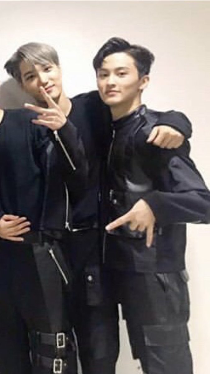 mark - 5/10far too wide. reign it in mark