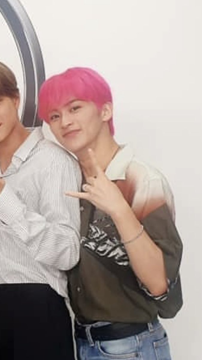 mark - 5/10far too wide. reign it in mark