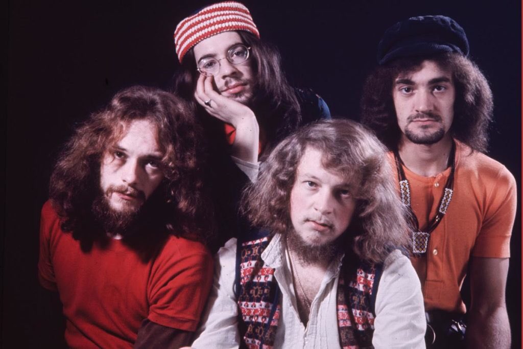 Duemila12Music's tweet photo. Jethro Tull - Bourée (French TV, 1969 'La Joconde') https://t.co/fOfVKc1efx via @YouTube #MyFavourites #ProgLegends #JethroTull https://t.co/XZcDc7bEe3