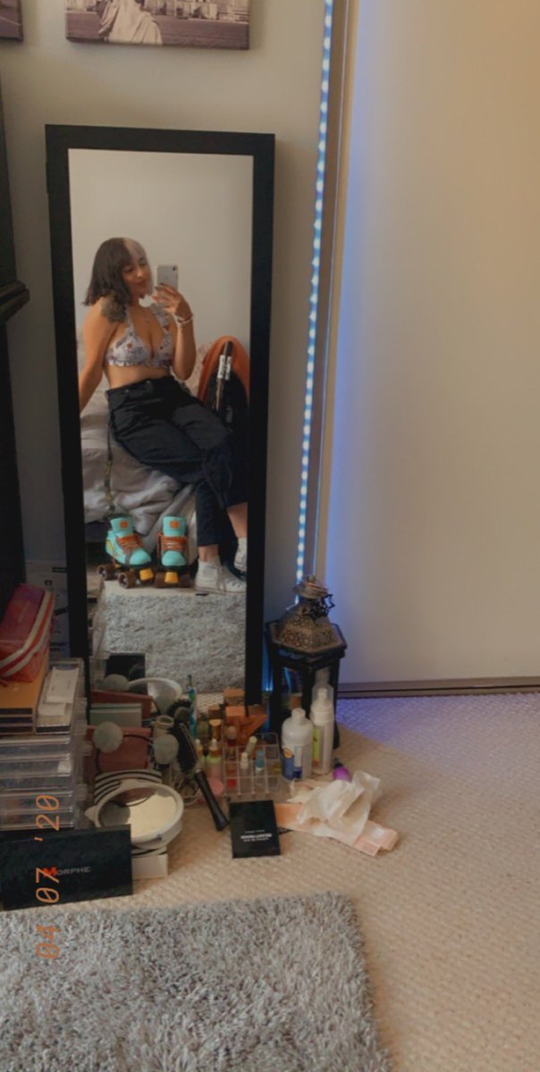 kaingarooo's tweet photo. Another update on my weight loss journey: I am now 115 lbs 🥰😋✨ https://t.co/L1wEWoSSZ7
