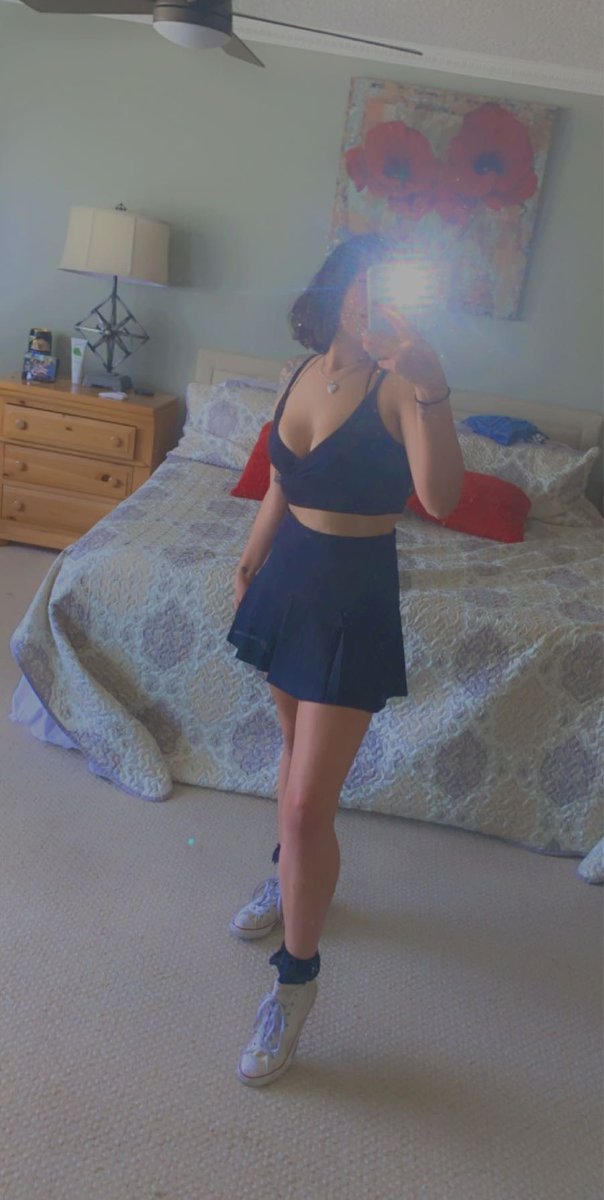 kaingarooo's tweet photo. Another update on my weight loss journey: I am now 115 lbs 🥰😋✨ https://t.co/L1wEWoSSZ7