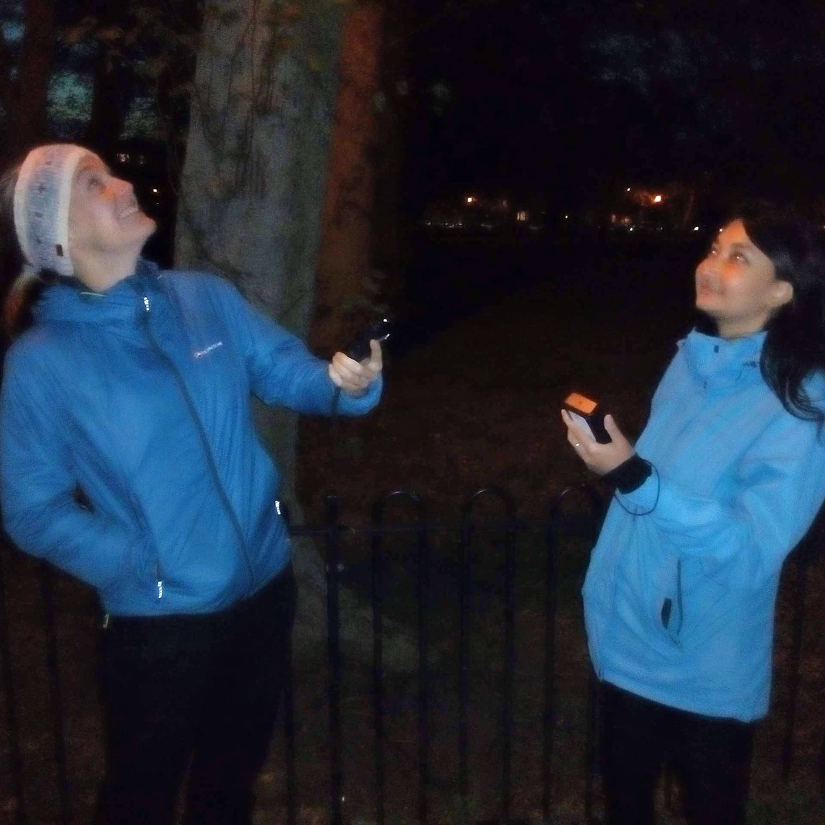 GraemeBWilson's tweet photo. Due to coronavirus I haven't been able to lead any bat walks in 2020. I've usually led several by now with mid Aug through to early Oct being pretty booked up with organisations paying me to lead walks for them. 1/5
#bats #batwalk #batevent #batdetector #lovebats #battyaboutbats https://t.co/BM8ytu6I6a