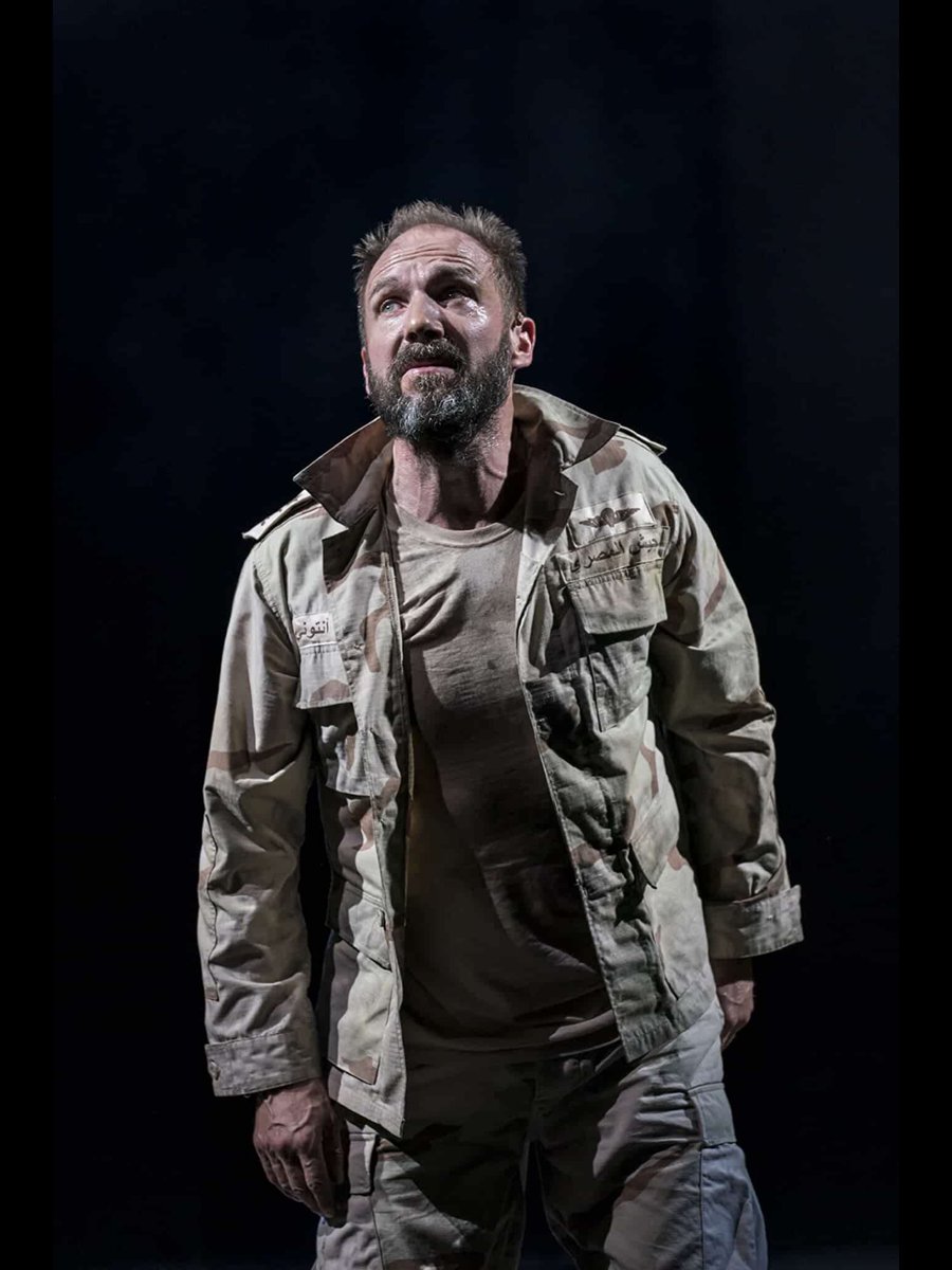 28. Antony and Cleopatra live at the National Theatre.Saw this on my birthday and he was breathtaking. Pretty sure he had his toenails painted too. Best. Birthday. Ever.