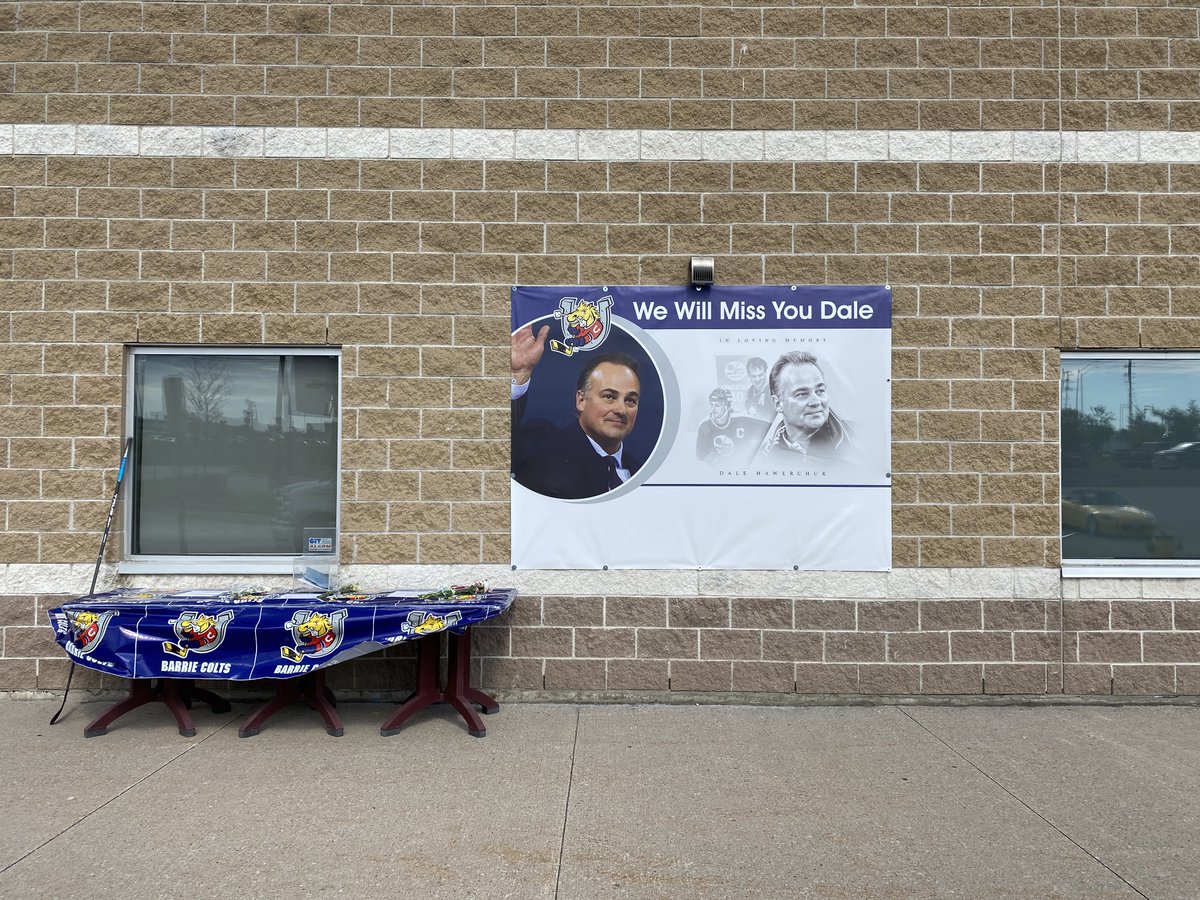 OHLBarrieColts's tweet photo. On behalf of the Barrie Colts, we invite everyone from the community to join us in remembering the legacy that Dale Hawerchuk left behind. Please feel free to take photos, sign the commemorative banner and leave flowers, cards and/or photos in honour of Dale. #HawerchukStrong https://t.co/7pN4uJerkq