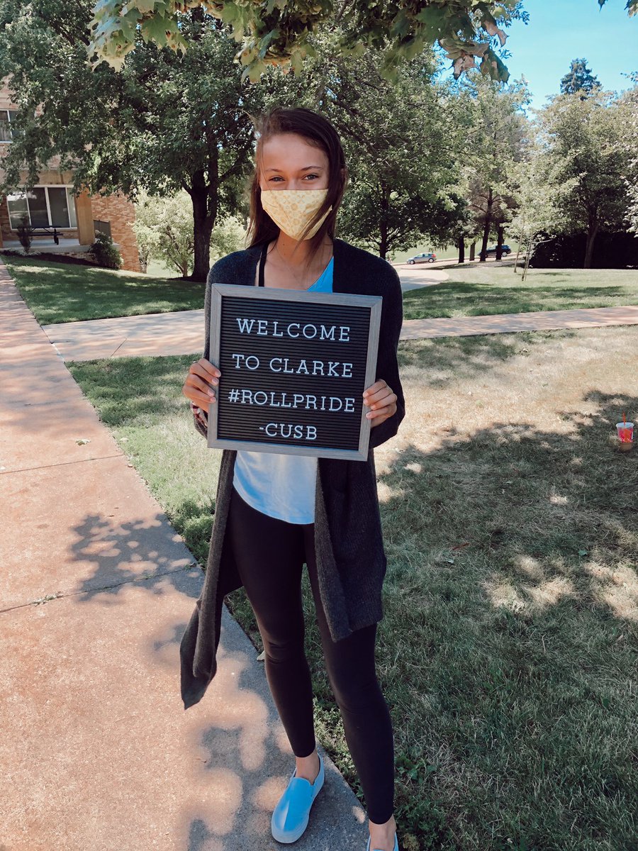 clarke_softball's tweet photo. They are here and they are trickling in!
We are so excited to have you on campus.
Mask up Clarkies, these athletes have some learning to do and are ready to be back on the field 🤩
#ClarkeMoveIn | #RollPride https://t.co/C7Ss6Urqjf