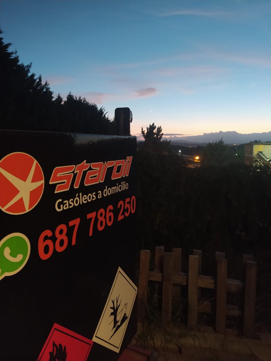 EESS_Staroil's tweet photo. Terminamos el día llenando nuestro camión 🚚🚚🚚 para mañana comenzar a repartir por toda Galicia. 

Los mejores precios de gasóleo ⛽️⛽️ a domicilio los tenéis en Staroil. No dudéis en consultarlos y realizar vuestros pedidos en el 📱📱 687 786 250 https://t.co/VVdvq5izRH