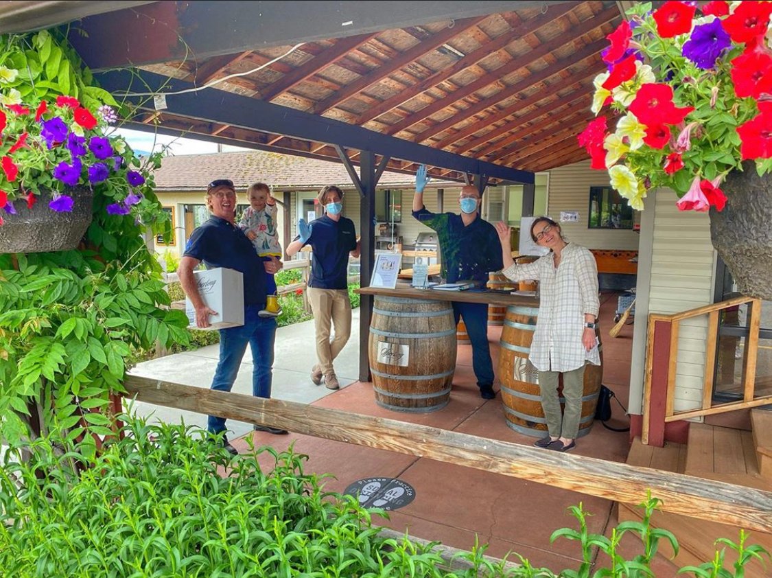 It's the weekend and the crew at @sperlingvineyards is ready to welcome you! Just don't forget to make a reservation - for a beautiful outdoor tasting! #OKWinefests