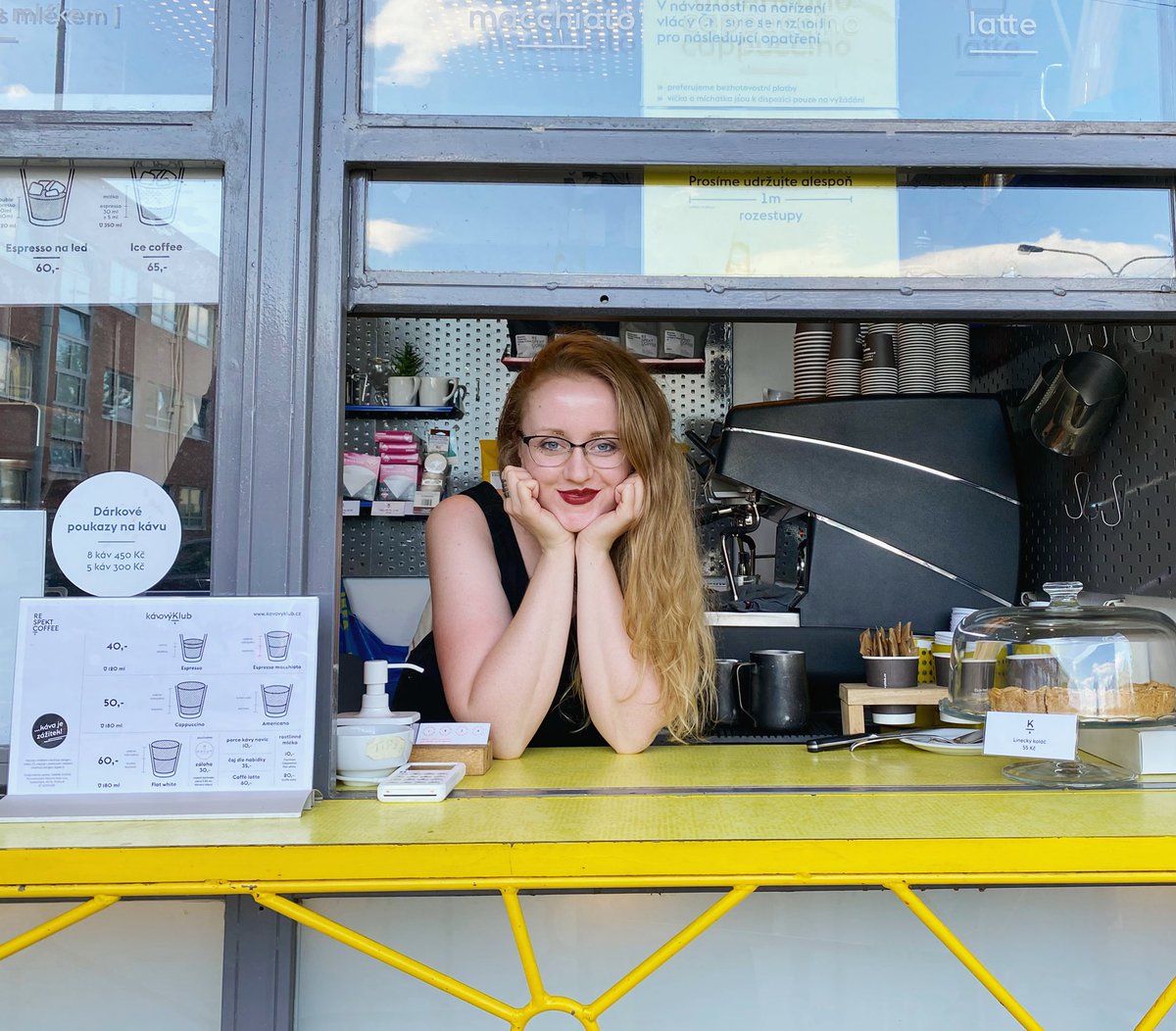 Dneska tu byla naše nová kolegyně Barča! Vítej u nás, Baru. 💛