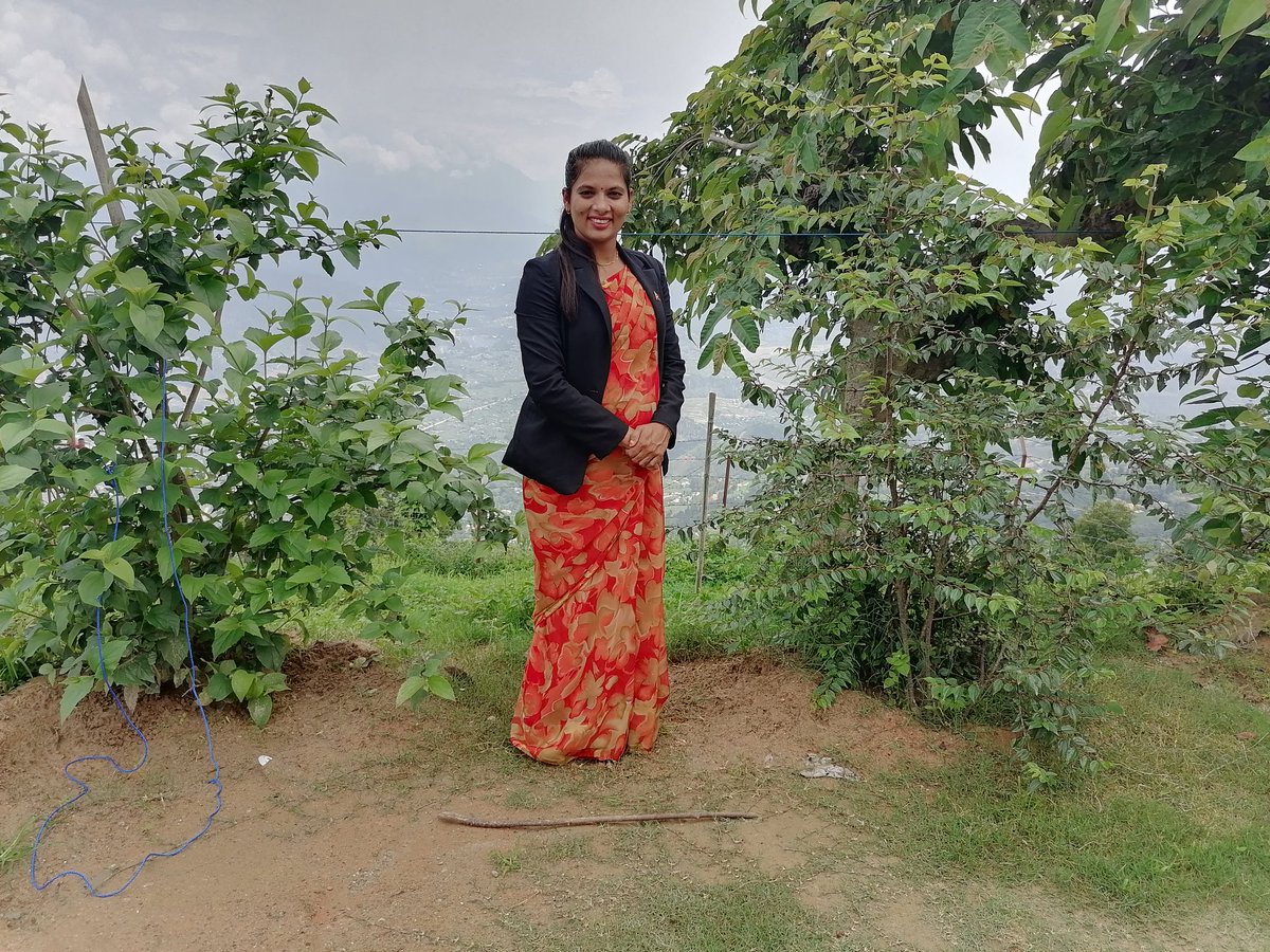 नेपाली महिलाहरूको महान पर्व ( हरितालिका) तीजको सुखद अबसरमा बेलकोटगढी नगरबासी सम्पुर्ण दिदिबहिनीहरुमा सुख,शान्ति,आपसी एकता,पारिवारिक सद्भाव र सुस्वास्थ्यको हार्दिक शुभकामना व्यक्त गर्दछु ।
   कविता ढुंगाना 
उप-प्रमुख बेलकोटगढी नगरपालिका,नुवाकोट
