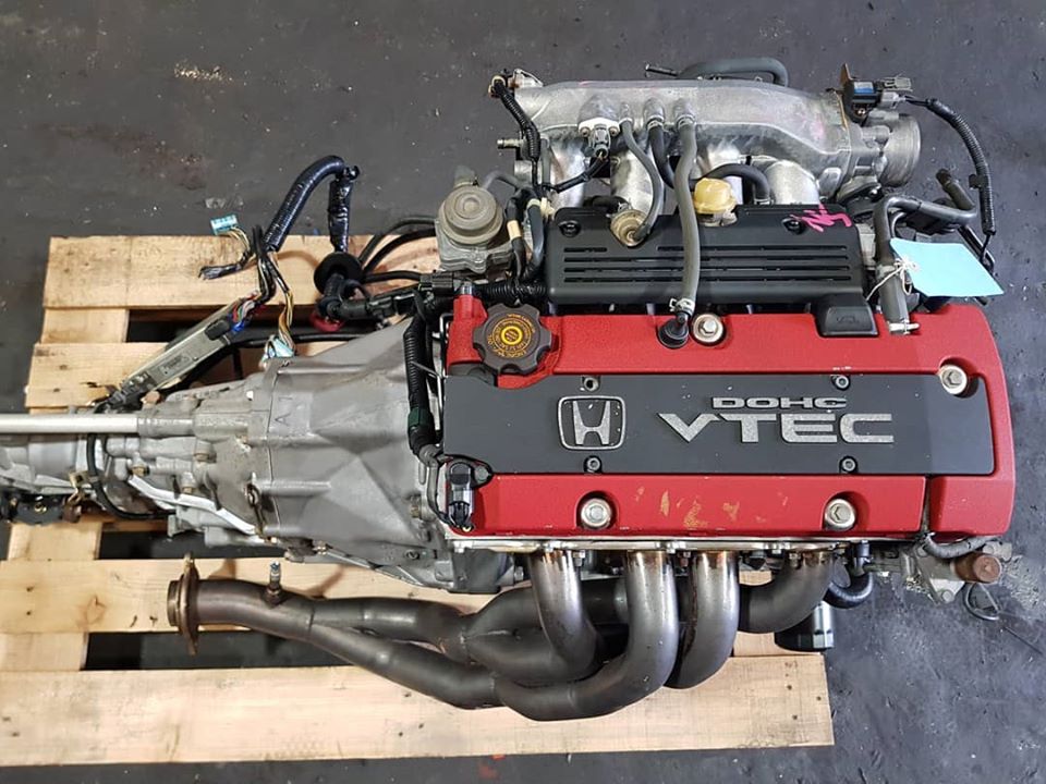 NipponAutos's tweet photo. JDM 2001 HONDA S2000 AP1 F20C DOHC VTEC ENGINE CONVERSION KIT 🔰🎌

🔴 ORDER NOW 🔴

🎌 FRESH LOW MILEAGE JDM STOCK
🌏 WORLDWIDE SHIPPING
⚜️ 25+ YEARS EXPERIENCE IN JDM IMPORTS

DM us or contacts us below for further information 👇

#honda #hondas2000 #s2k #jdms2k #f20c #f20club https://t.co/DstDAoKVC6