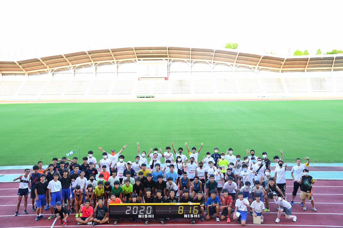 st07run's tweet photo. 他のぺーサーの方々が豪華過ぎて恐縮しましたが、、僕もひょっこり御手伝いさせて頂きました。
中高生の皆さん、また目標に向かって頑張ってほしいですね(^^)✨
#バーチャレ #バーチャレ千葉 https://t.co/UQZaVdZAoD