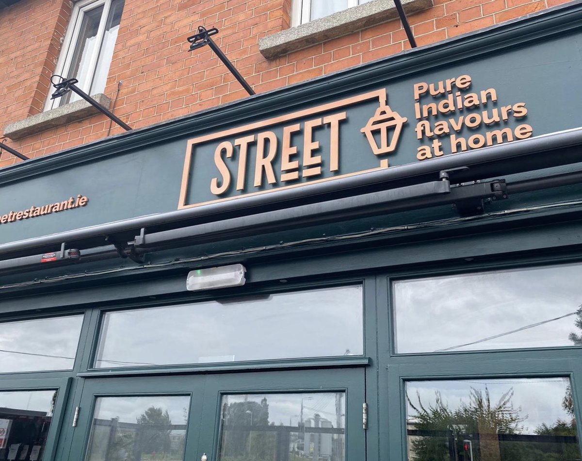 hostandcompany's tweet photo. We spent the afternoon sampling some of @sunilkitchen’s delicious Indian fayre in his latest venture, @street_bysunil, and what an afternoon it was 🤤 The very best of luck to Sunil, Leena and all the Street team for their first night open 🥳🎉 #StreetBySunil #NewOpening https://t.co/LSsDfswQI0