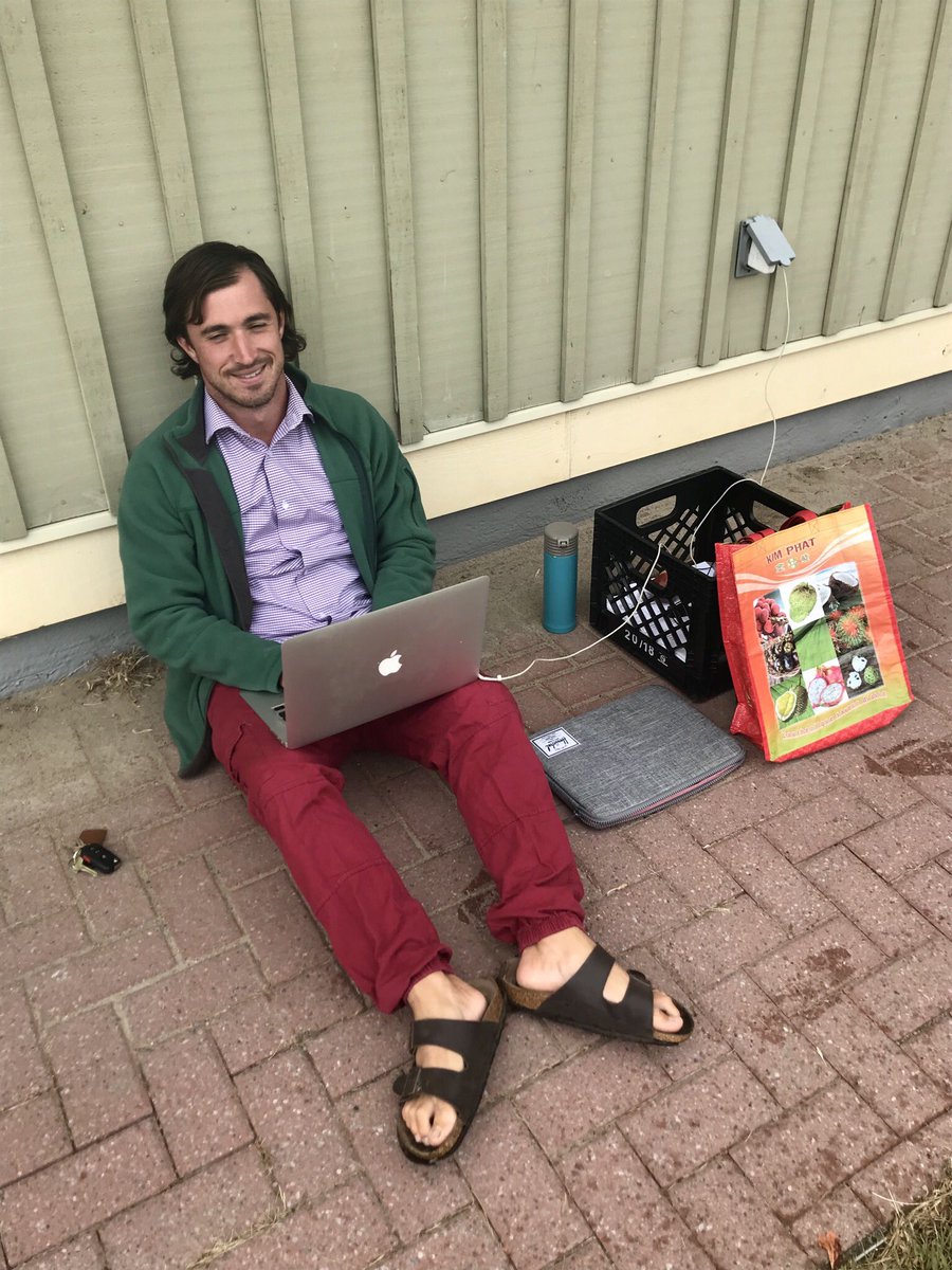 That time you find your #slptldsb2020 teacher outside chasing the internet to be with his students today! Dedication <a href="/tldsb/">TLDSB</a> @OntarioSLP