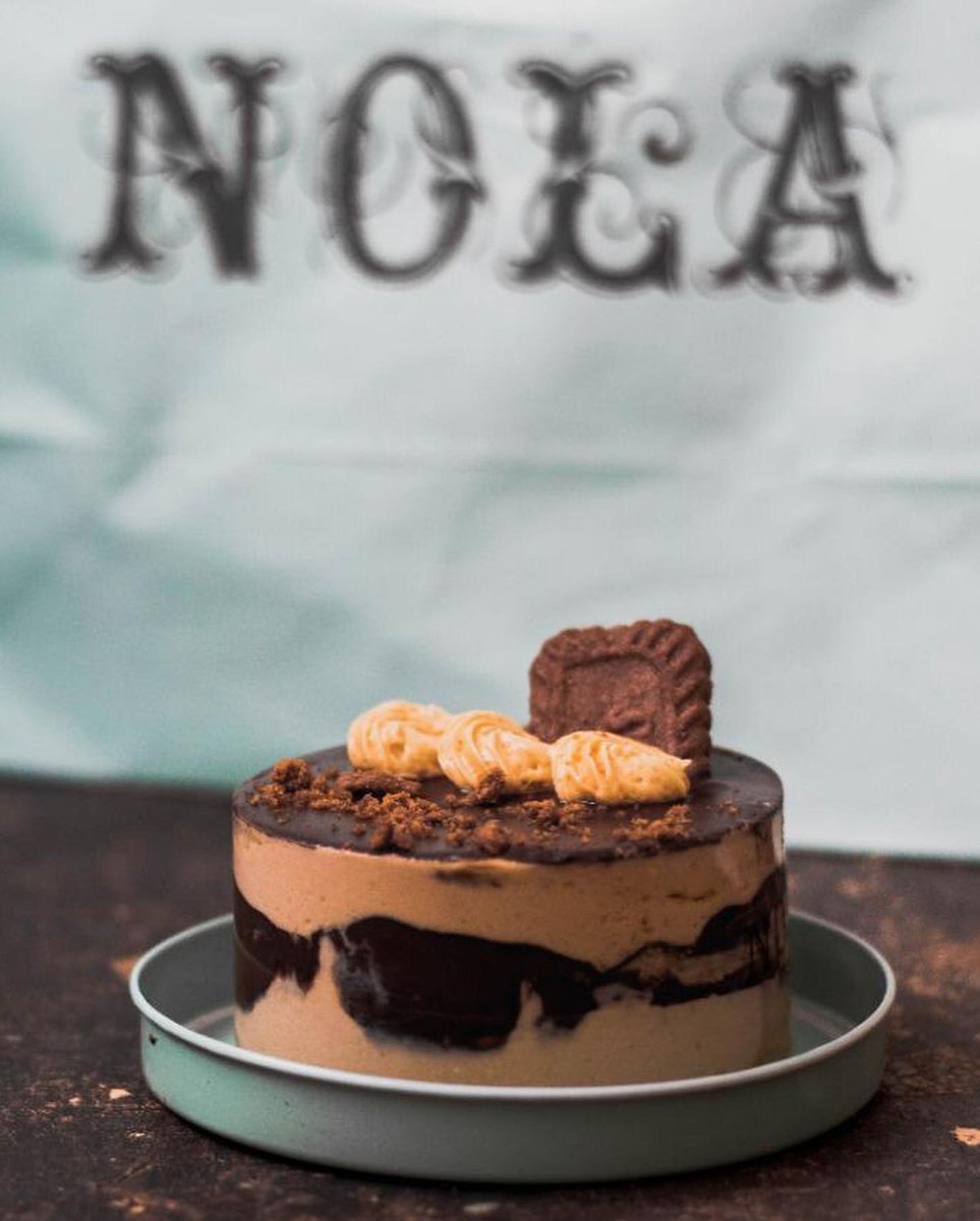 NOLACupcakes's tweet photo. THE BEST between TWO WORLDS ! NOLA Nutella Lotus Mini Cake 😋😋😍
#NOLACupcakes #NOLAcakes #minicake #cake #summervibes #summertime #summer #nutella #lotus
nolacupcakes ❤️ ( #📷 @sllamaa ) https://t.co/UqJPBmZXLq
