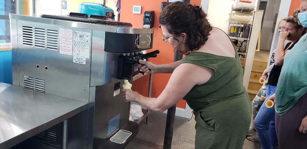 HANG 10 Hawaiian Ice and Cream is now OPEN!! Serving Tropical Shaved Ice and Dole Tropical Soft Serve Ice Cream along with Hybrids of both products to create new and tasty Shaved Ice and Ice Cream deserts.
805 Winona Ave SW, Roanoke, VA
<a href="/TheTaylorCo/">Taylor Company</a> <a href="/DoleSoftServe/">DOLE SOFT SERVE®</a> #softserve