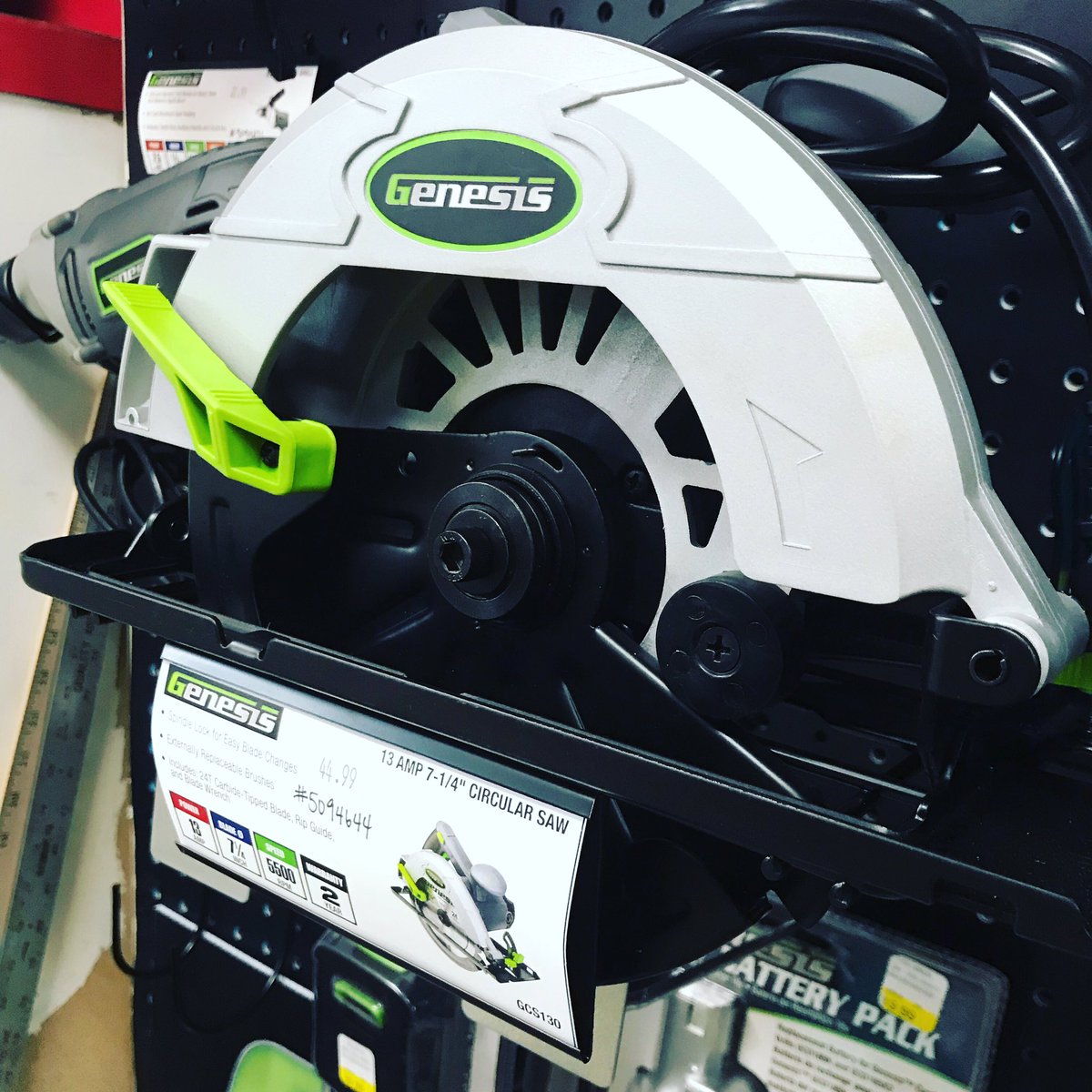 colonialhrdware's tweet photo. 🚨🚨NEW PRODUCT🚨🚨
Genesis circular saw. Includes 24T-carbide-tipped blade, rip guide and blade wrench
.
.
.
#colonialhardwaregraham #hardware #hardwarestore #lawncare #lawn #shoplocal #shopsmall #shopsmallbusiness https://t.co/tnxNnetVNF
