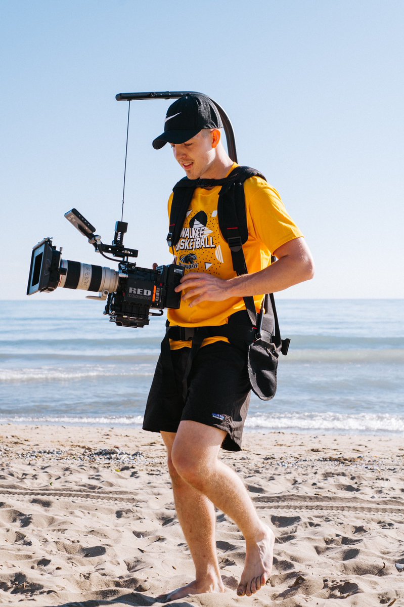 jonahjamroz's tweet photo. Toes in da sand fo today https://t.co/UuZLXkk8BJ