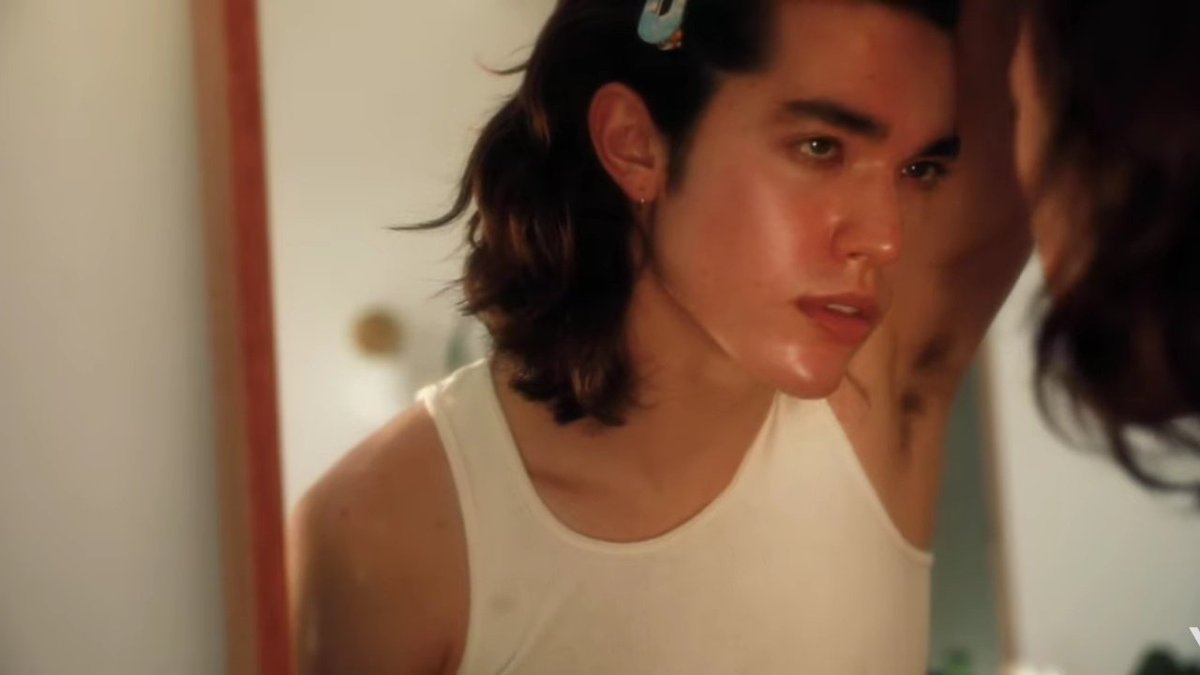 podemos admirar lo aesthetic que fue el vídeo de heather? gracias