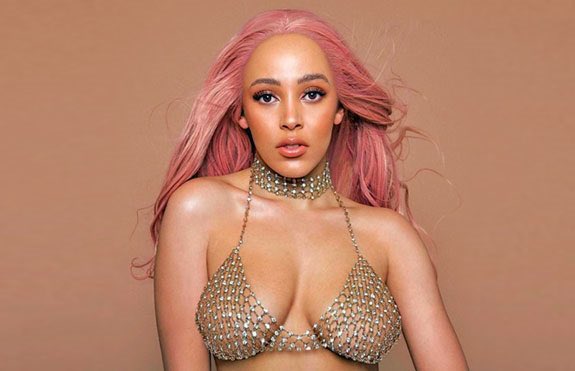 DojaFactss's tweet photo. In an interview, Doja Cat stated how she “wasn’t very crazy about the album” Amala. “It was the first album I put out and I feel like I didn’t understand how it was to put out an album, and I wasn’t fully in my bag.”💕 https://t.co/vTgDeiEHvD