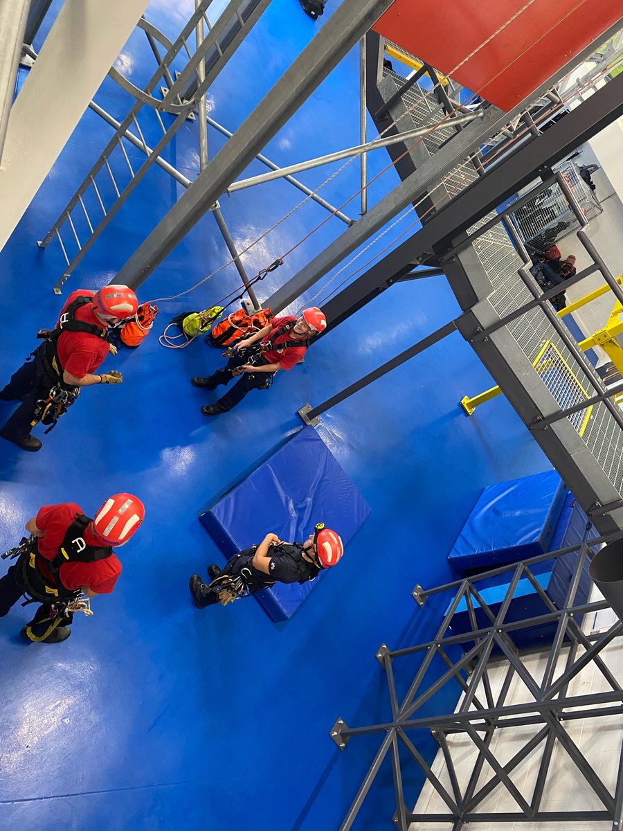 LymmFS's tweet photo. Green watch Lymm have been practicing some advanced rope rescue techniques today. As a technical rescue station, we have to maintain these additional skills as part of our monthly training #technicalrescue #notjustfires https://t.co/i4xxjAU2lD
