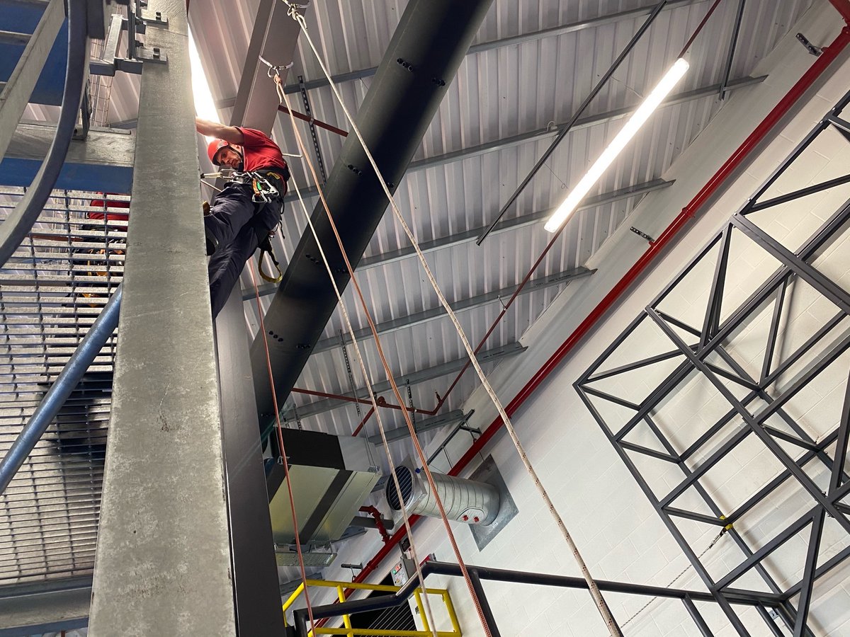LymmFS's tweet photo. Green watch Lymm have been practicing some advanced rope rescue techniques today. As a technical rescue station, we have to maintain these additional skills as part of our monthly training #technicalrescue #notjustfires https://t.co/i4xxjAU2lD