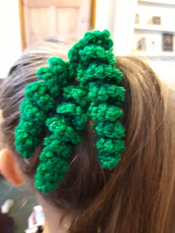 spurlies's tweet photo. With the new school term fast approaching why not treat your child to a #handmade scrunchie or headband to match their uniform. 
All can be made in the colour of your choice. 
Headbands £4
Spiral scrunchie £2
Scrunchie £1.50

Matching hair slides and keyrings are also available. https://t.co/FxVT4pjs4A