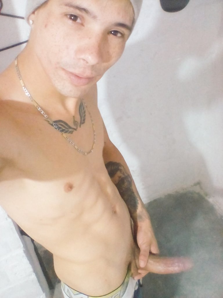 HeteroOccioso's tweet photo. A la ducha para bajar la calentura 😎😱🔥🍆💦 https://t.co/ZUyJwWzY6l