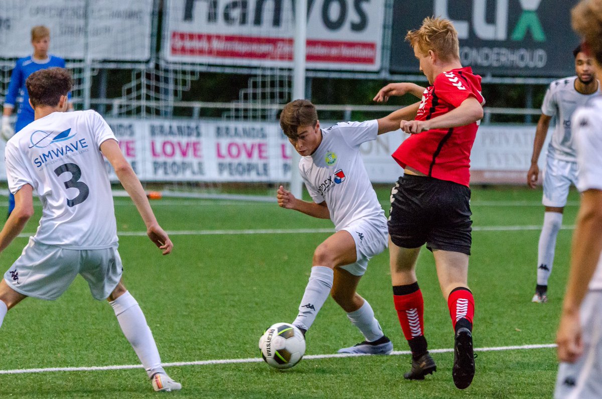 Gisteravond versloeg <a href="/vv_ASWH/">ASWH</a> JO19-1 de buren van <a href="/Ifcambacht/">IFC Ambacht</a> JO19-1 met 3-0. #oefenwedstrijd #vriendschappelijk