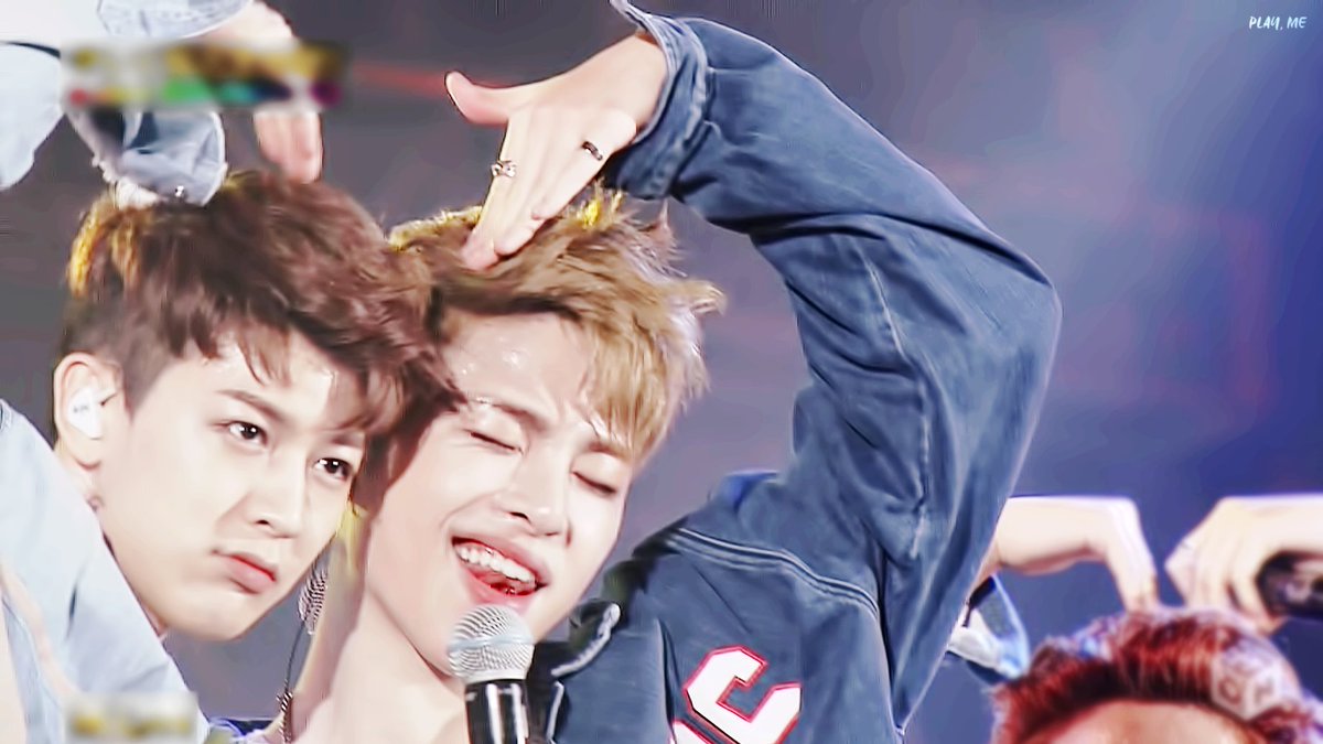 준회 청자켓 좋아 ㅠ ㅜ