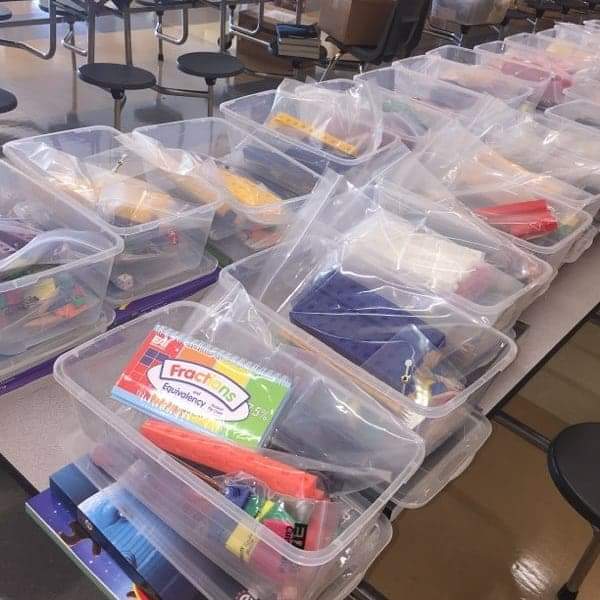 rozrwelch's tweet photo. Stopped by William Wells Brown Elem. today for their back to school bash. @Target #t3313 #t0366 #t1094 #t2728 donated funds for reading and math toolkits. A total of 630 kits will go home with students today. #BestInCommunity #ServingThruCovid @tfarmer216 @I_Tob26 @brioakes23 https://t.co/WdmPyAPRcW