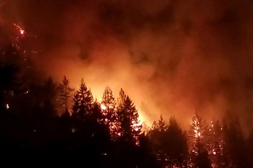 ITSFASTRONALD's tweet photo. “ thank you to all the homies who keep texting me making sure I’m ok. I’m safe in LA, this is the town I was suppose to be in tho. The homie lost his property, his grow op and his entire life so if you do prayers or positivity please send some to the homie “ - @ITSFASTRONALD https://t.co/x5xz1oaoWk