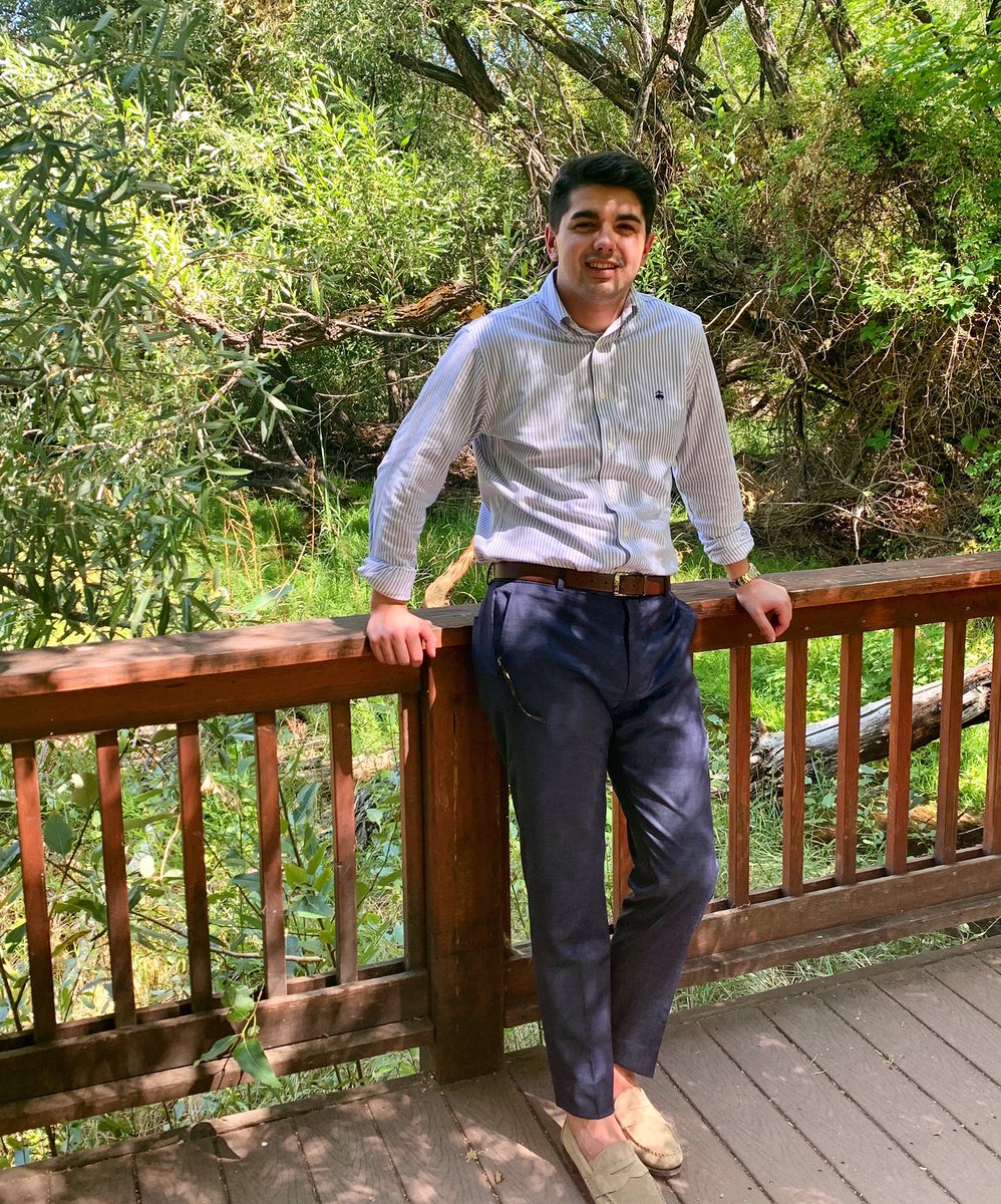 FedSocLaVerne's tweet photo. He cooks, has excellent taste in books, and he (apparently) doesn’t appreciate the value of a good karaoke song... 😝
Today in #30SecondsWith meet our new #FedSoc VICE-PRESIDENT!!! https://t.co/UEosJ6kmv8
