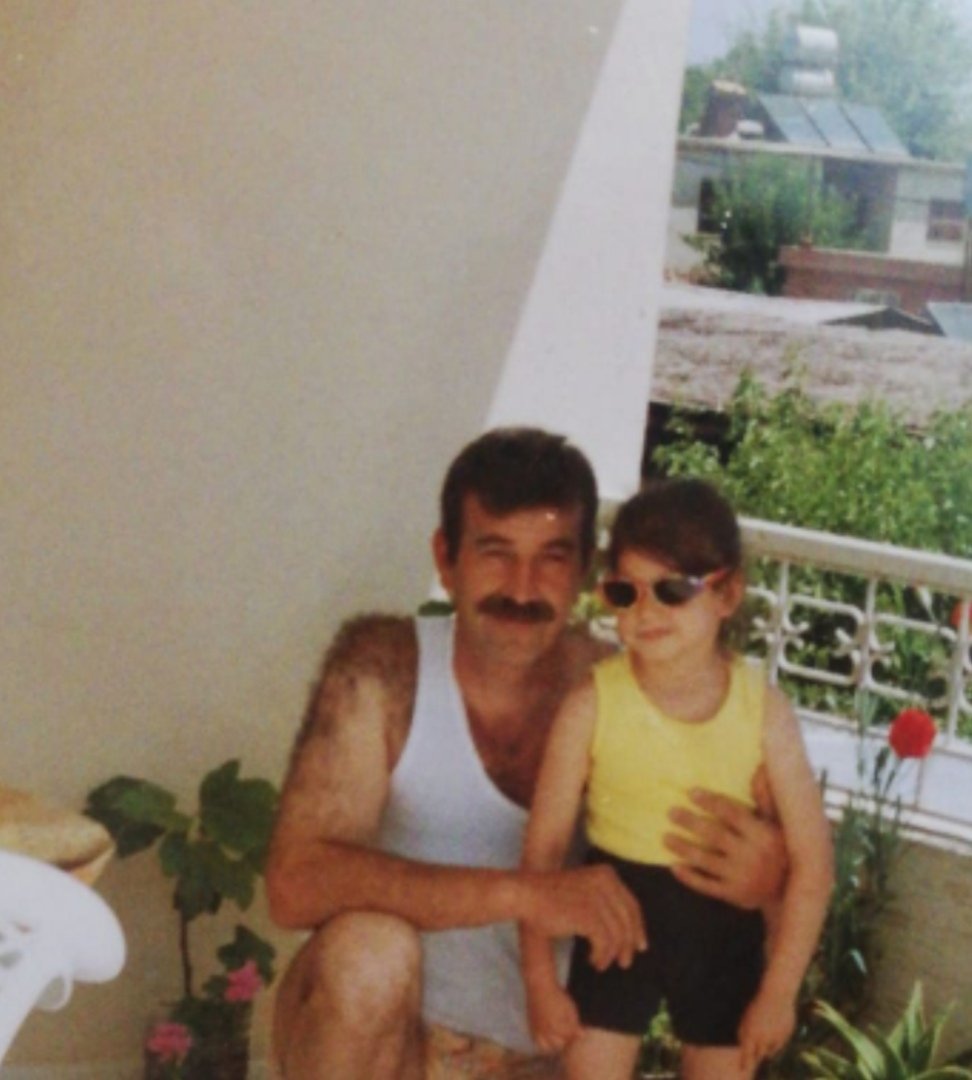 Simmmmmmge's tweet photo. 19.08.2020
Ben babamı kaybettim https://t.co/CvWE5HLNTw