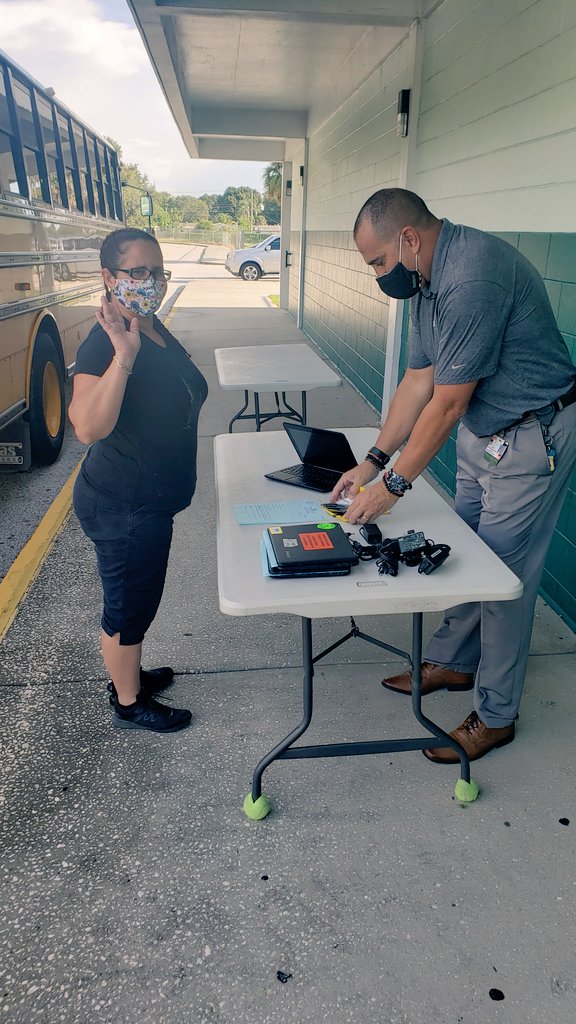 Piercemedia2's tweet image. Archers are getting ready for our first week of school! Woohoo! @PierceMS0082 @HCPSArea2