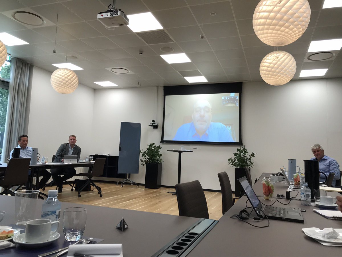 Inger Askehave (@ingeraskehave) on Twitter photo Spændende møde med DI’s regionalforeninger på AAU i dag 😊👍🏻. Masser af input til hvordan vi i endnu højere grad - og i fællesskab - styrker og udvikler samarbejdet mellem studerende/dimittender og de nordjyske virksomheder <a href="/rebsdorf/">Kevin Rebsdorf</a> <a href="/DanskIndustri/">DI - Dansk Industri</a>
#dkbiz #uddpol #videnforverden Spændende møde med DI’s regionalforeninger på AAU i dag 😊👍🏻. Masser af input til hvordan vi i endnu højere grad - og i fællesskab - styrker og udvikler samarbejdet mellem studerende/dimittender og de nordjyske virksomheder <a href="/rebsdorf/">Kevin Rebsdorf</a> <a href="/DanskIndustri/">DI - Dansk Industri</a>
#dkbiz #uddpol #videnforverden