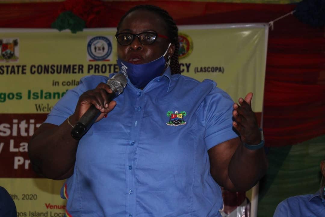 lasgcopa's tweet photo. The General Manager, LASCOPA, Mrs. Kemi Olugbode addressing participants during a sensitization campaign tagged "Know Your Rights" at the Lagos Island West Local Government Area today by LASCOPA
#knowYourRights
#consumeright
#Consumerprotection
#lasg
#lasgcopa https://t.co/EeWKW3utT8