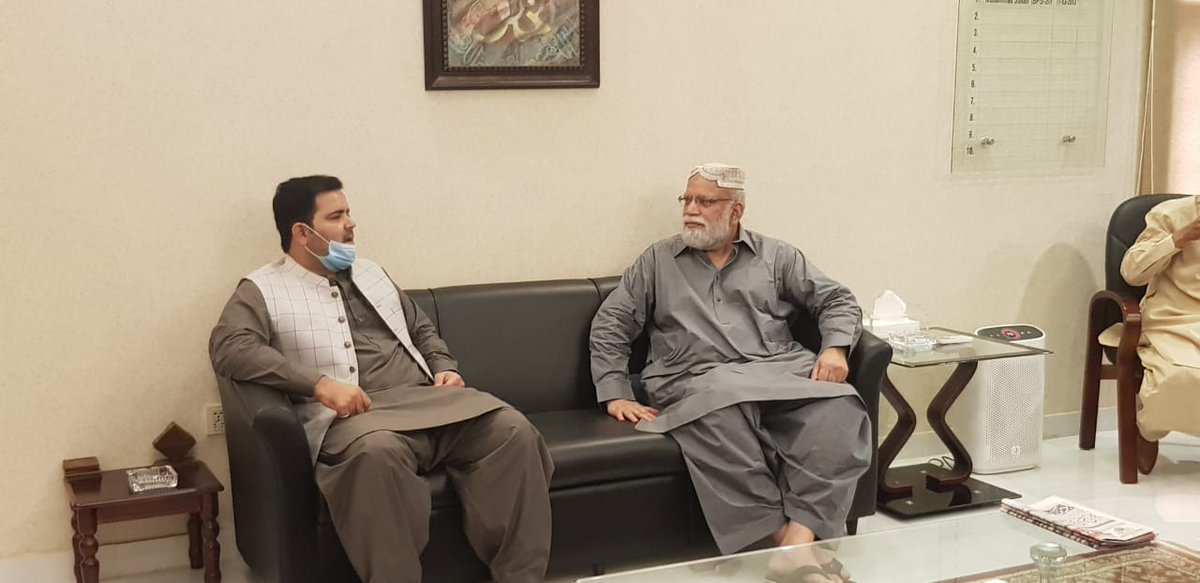 asifalikalar's tweet photo. ایم ڈی اے ملازمین کی بحالی کی جدوجہد میں ہر قدم پے ساتھ دینے والے، بنا کسی غرض پوری نیک نیتی سے ملازمین کی بحالی کی کوششیں کرنے والے، ہر فورم ہر جگہ ملازمین کا مقدمہ لڑنے والے انسان ہمارے محسن @MNAFaheemKhan کا تمام MDA ملازمین تحے دل سے شکریہ ادا کرتے ہیں👏🙏
@MNAFaheemSays https://t.co/5c0AXLu7zq