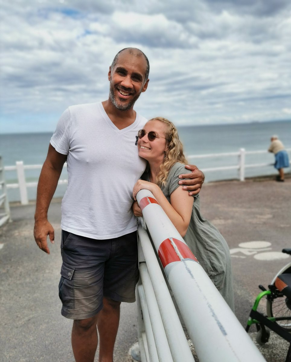 RomainMAGELLAN's tweet photo. Merci à Solenne et sa famille pour cette magnifique journée en Normandie. Toujours un plaisir de partager et vivre ses moments. #handicap @ELAOfficielle @mpdebantel et Solenne ? n'oublie pas la Verticalisation😂😂👍 #courage https://t.co/lTmA6aBoSW